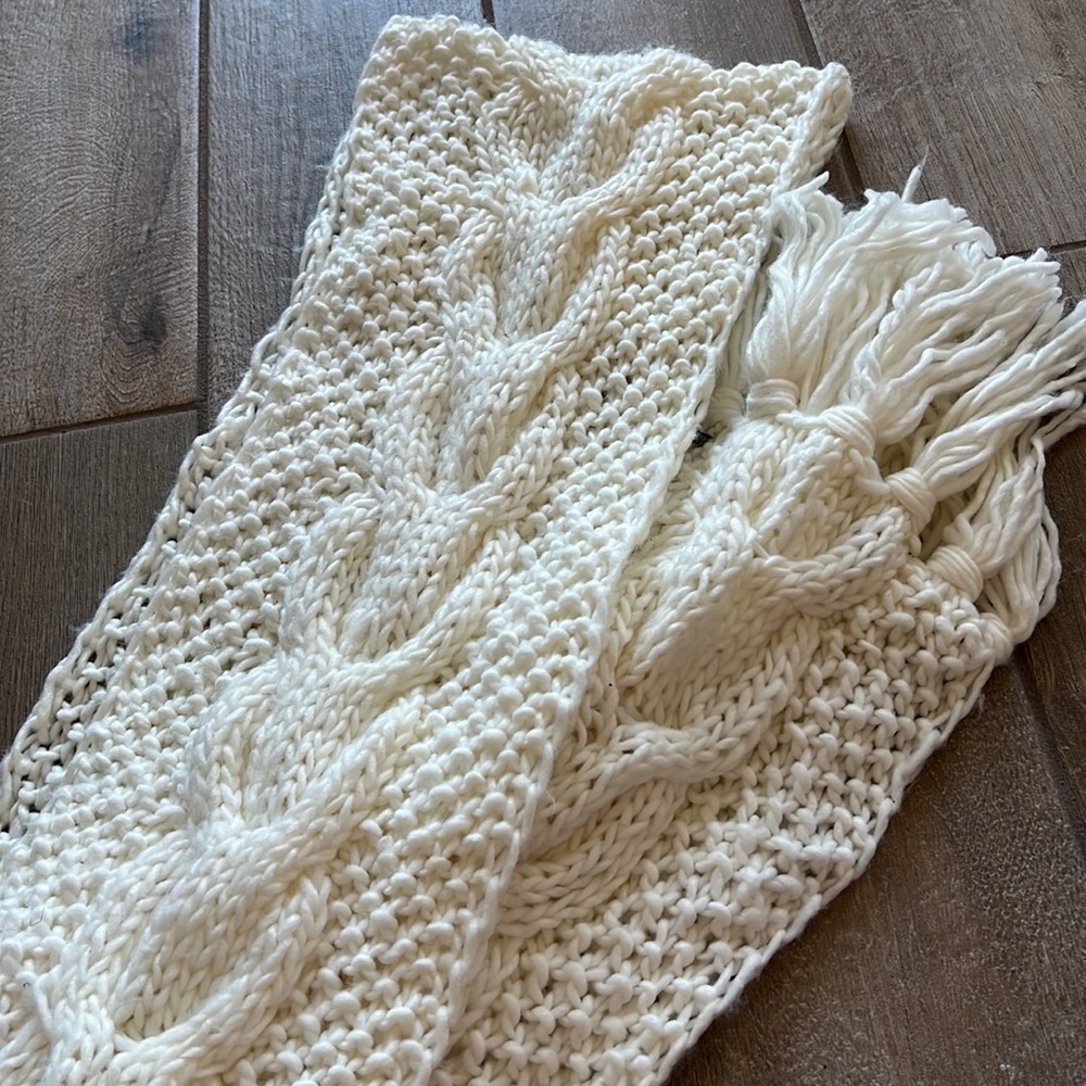 3/$15 White scarf - Picture 3 of 3
